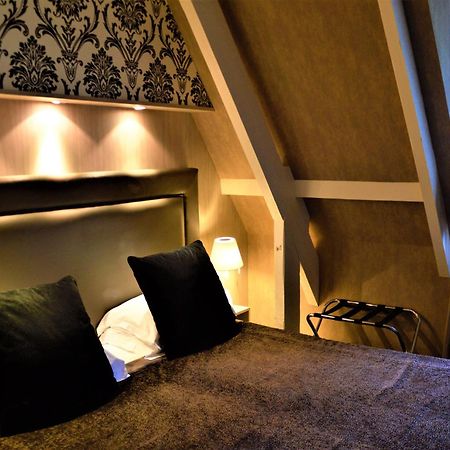 Le Manoir Du Lys, The Originals Relais Hotell Bagnoles de l'Orne Normandie Exteriör bild